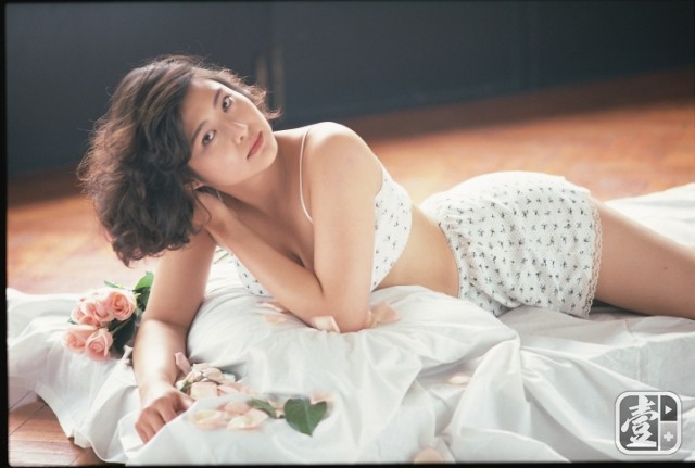 Nữ hoàng phim 18+ Hong Kong: Sống giàu sang phú quý, có con gái đẹp bốc lửa không kém mẹ