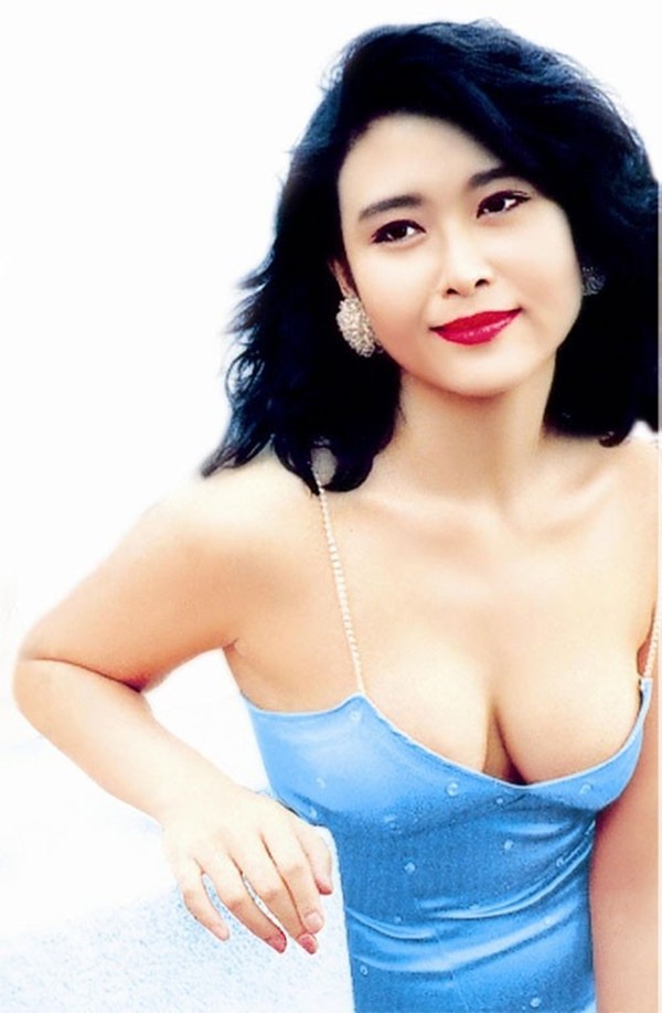 Nữ hoàng phim 18+ Hong Kong: Sống giàu sang phú quý, có con gái đẹp bốc lửa không kém mẹ