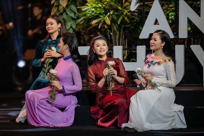 Ca sĩ Thu Phương, Đinh Hiền Anh liên tục bật khóc khi chia sẻ về cố nhạc sĩ An Thuyên