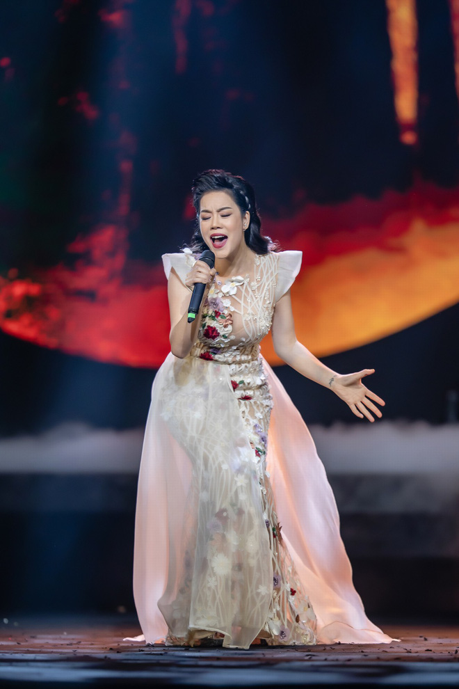 Ca sĩ Thu Phương, Đinh Hiền Anh liên tục bật khóc khi chia sẻ về cố nhạc sĩ An Thuyên