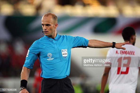 Trọng tài bắt chính trận khai mạc Asian Cup 2019 bị gọi là nỗi ô nhục của bóng đá