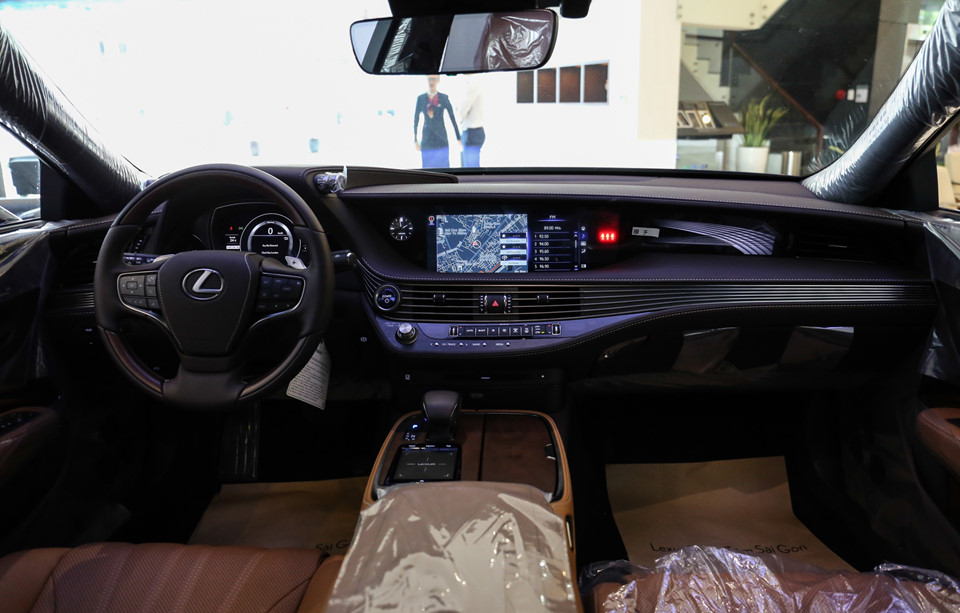 Chi tiết Lexus LS500h 2019 giá 8,75 tỷ đồng vừa ra mắt ở VN