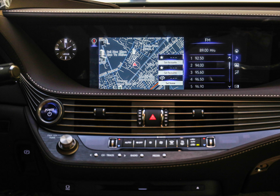 Chi tiết Lexus LS500h 2019 giá 8,75 tỷ đồng vừa ra mắt ở VN