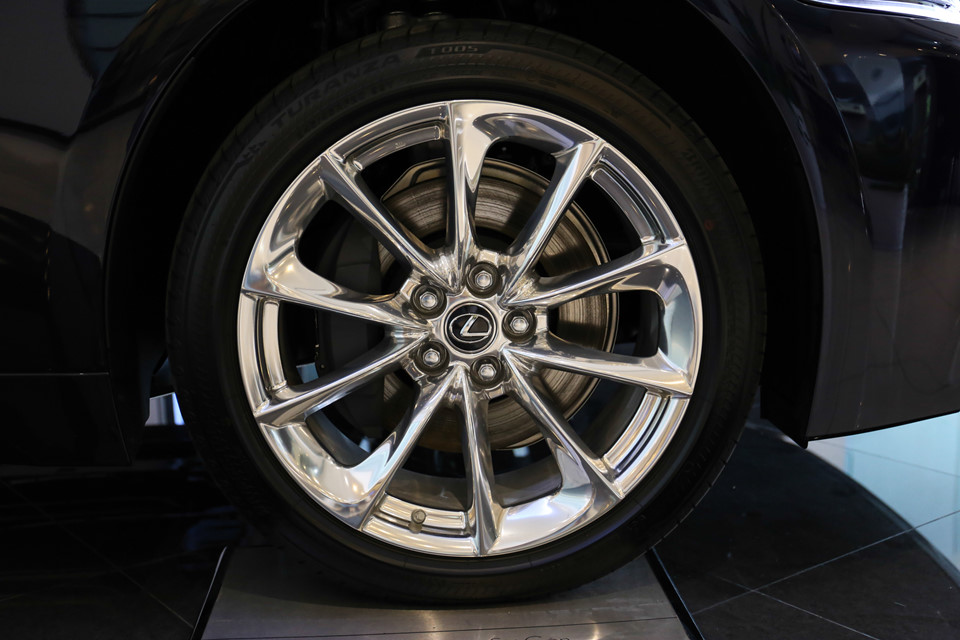 Chi tiết Lexus LS500h 2019 giá 8,75 tỷ đồng vừa ra mắt ở VN