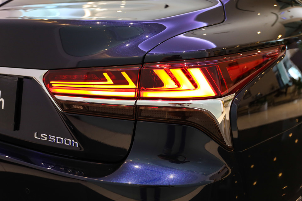 Chi tiết Lexus LS500h 2019 giá 8,75 tỷ đồng vừa ra mắt ở VN