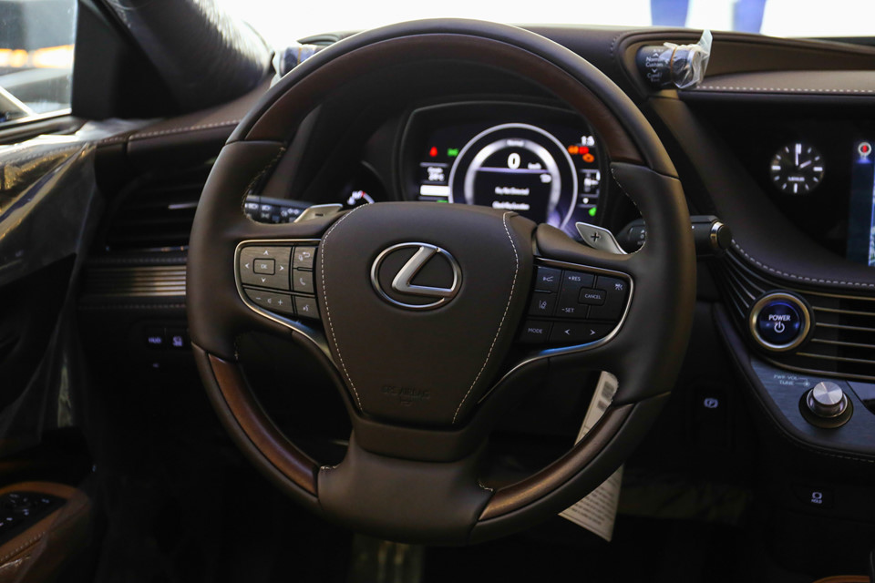 Chi tiết Lexus LS500h 2019 giá 8,75 tỷ đồng vừa ra mắt ở VN