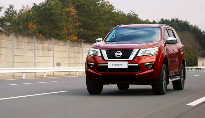 Nissan Terra V có gì để cạnh tranh Mitsubishi Pajero Sport Premium?