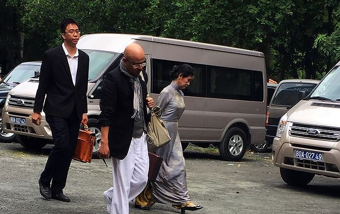 Mở phiên họp vụ ly hôn của vợ chồng vua cà phê Trung Nguyên