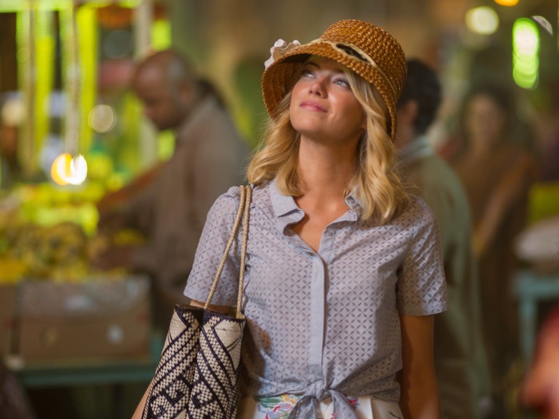 Bị đá xoáy công khai tại Quả Cầu Vàng 2019, Emma Stone có phản ứng thú vị gây sốt nhất lễ trao giải