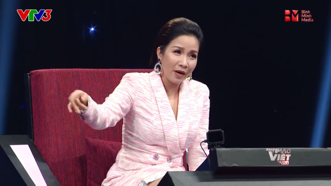 Nhạc sĩ Phương Uyên đá xoáy diva Mỹ Linh: Có một bài mà hát mãi! Nhạc sĩ Phương Uyên đá xoáy diva Mỹ Linh: Có một bài mà hát mãi!