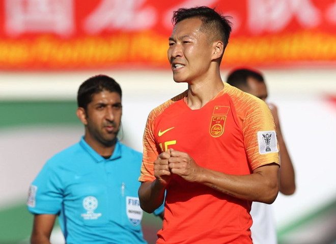 Trung Quốc nhọc nhằn giành 3 điểm nhờ sai lầm của thủ môn Kyrgyzstan