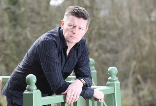 Triệu phú phát hiện mình vô sinh sau 20 năm nuôi 3 con với vợ