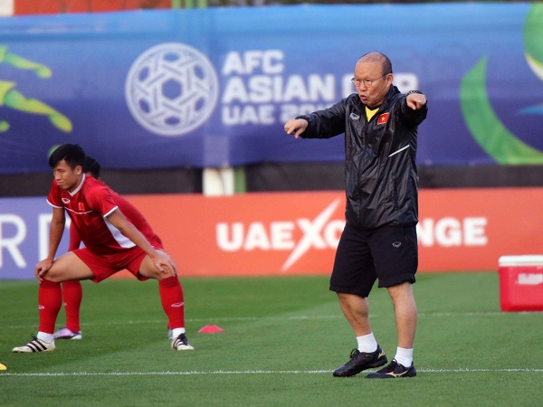 Trước ngày đấu Iraq, Văn Toàn cảnh báo toàn đội không được ngủ say trong men chiến thắng