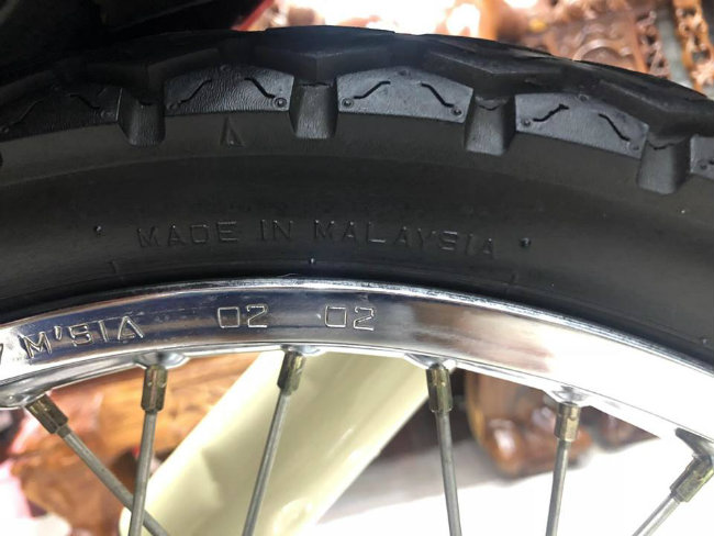 SỐC: Suzuki RGV120 đời 2002 thét giá 1 tỷ đồng tại Việt Nam