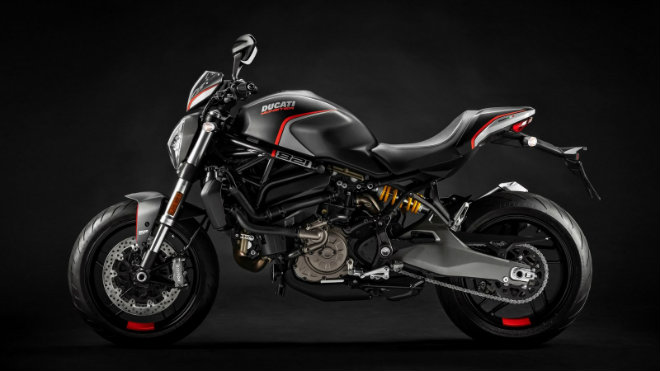 2019 Ducati Monster 821 Stealth: Mãnh thú tàng hình bí ẩn