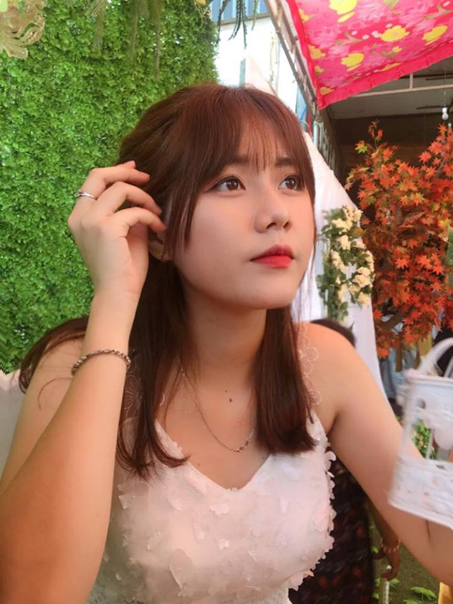 Nhan sắc tươi tắn, rạng rỡ của hai tân á khôi ĐH Hutech