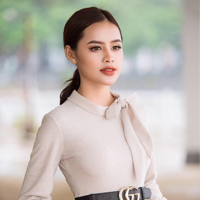 Nhan sắc tươi tắn, rạng rỡ của hai tân á khôi ĐH Hutech