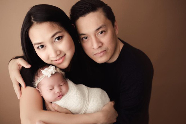 Đâu là lý do khiến 4 năm qua bà xã kém 17 tuổi của Lam Trường không về Việt Nam