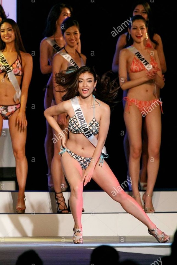 Hoa hậu Hoàn vũ Nhật Bản: Thí sinh diện bikini tạo dáng phản cảm để gây chú ý
