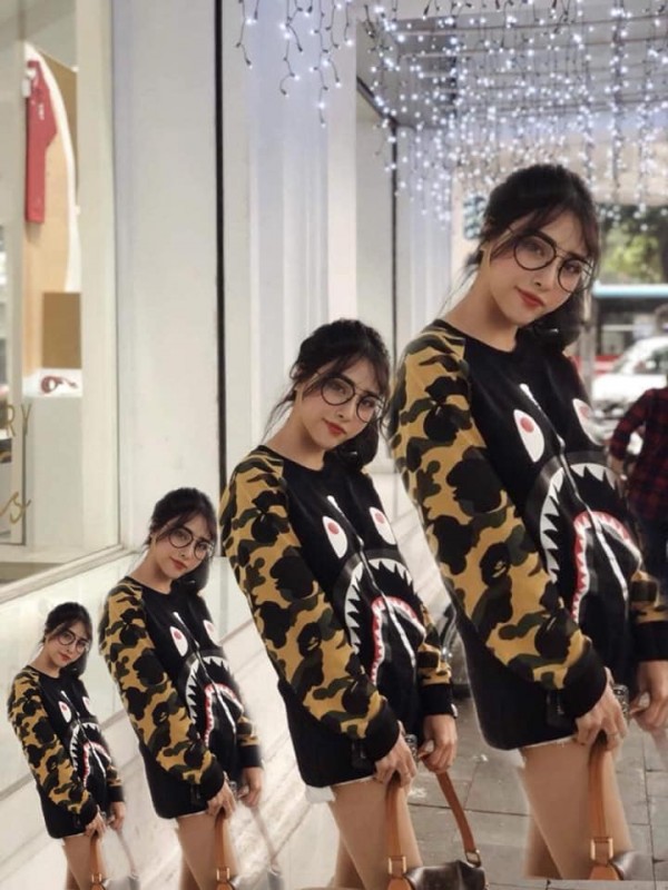 Lên mạng nhờ dắt xe ra khỏi bức ảnh cho sang chảnh, cô gái trẻ được du lịch từ châu Âu đến chuồng lợn...