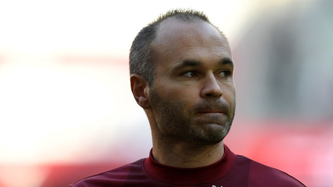 Huyền thoại Iniesta bị chỉ trích vì phân biệt chủng tộc