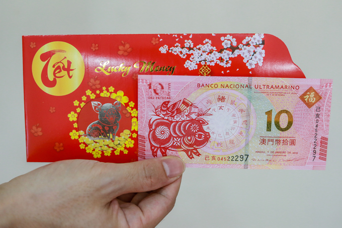 Săn lùng tiền lì xì in hình con heo