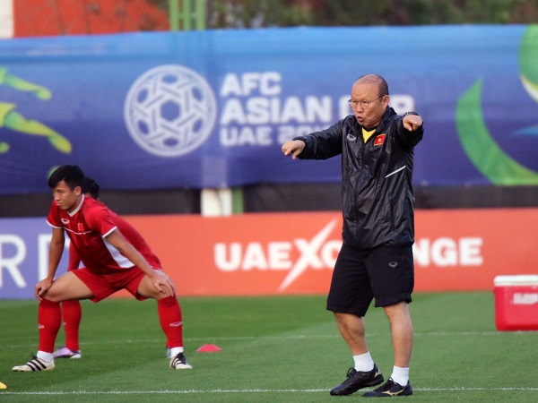 HLV Park Hang-seo cử gián điệp đi xem giò Iran và Yemen