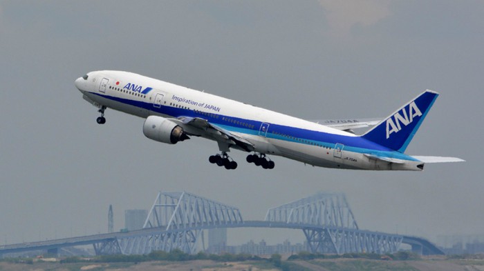 Phi công Nhật uống rượu trước giờ bay, bắt đồng nghiệp bao che