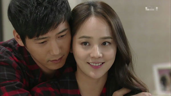 Chồng không để lọt ra sơ hở gì nhưng vợ vẫn biết anh đang cặp kè bồ nhí chỉ nhờ một cuộc điện thoại