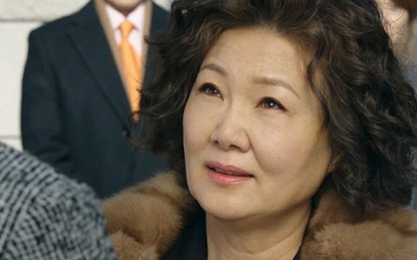 Vợ mang thai, chồng ngoài mặt vui mừng nhưng sau lưng lại bày tỏ với mẹ một mong ước tàn nhẫn cực độ