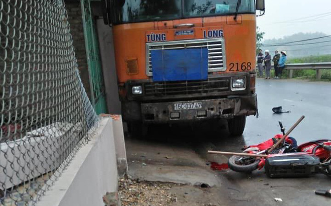 Hai học sinh THCS bị xe container đâm thương vong trên đường đi lao động về