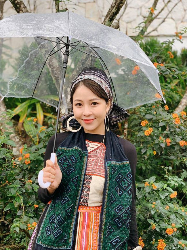 Bị ném đá vì phát ngôn có cơ hội sẽ yêu thử Bùi Tiến Dũng, hot girl Trâm Anh còn thách antifan đánh nhau?