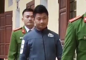 Bắt cặp vợ chồng cho vay nặng lãi và tổ chức đánh bạc qua mạng