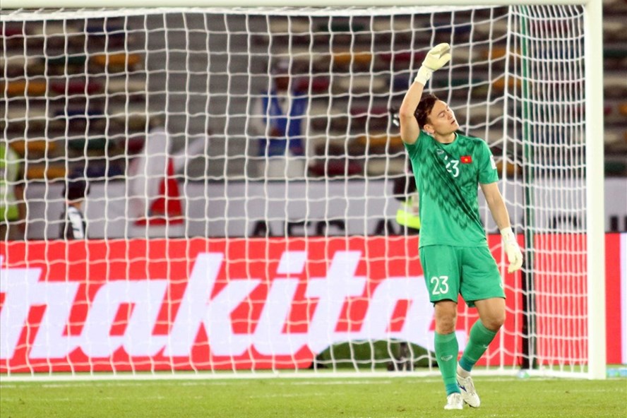 Thực hư chuyện thầy Park đổ lỗi cho thủ môn Văn Lâm sau trận thua Iraq