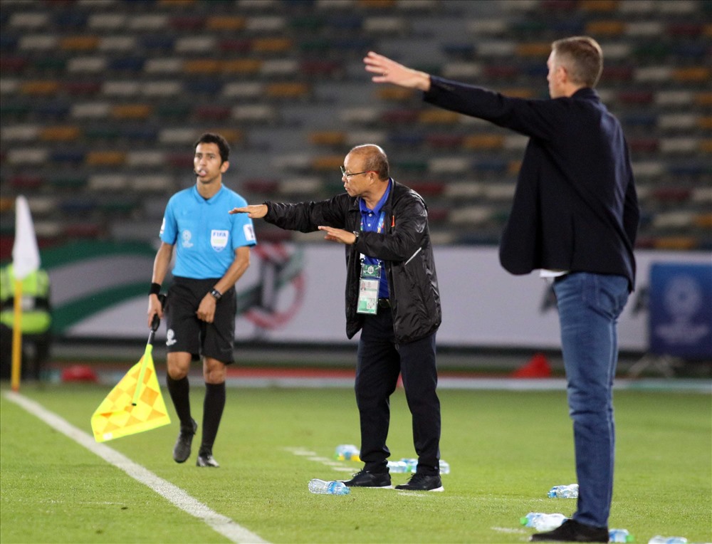 Thực hư chuyện thầy Park đổ lỗi cho thủ môn Văn Lâm sau trận thua Iraq