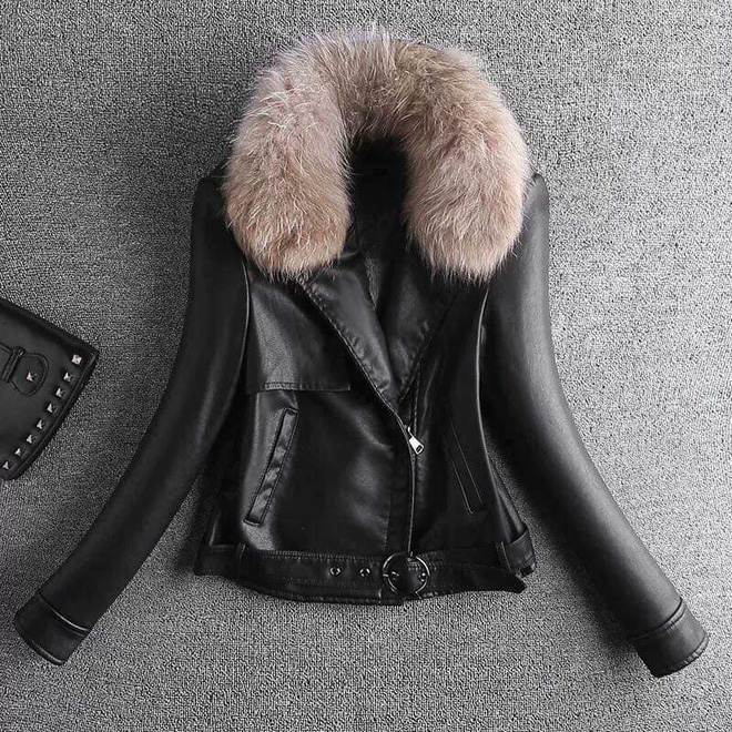 Trót dại trao niềm tin vào xả hàng giá rẻ, cô gái trẻ cay đắng nhận chiếc áo da nhàu nát bốc mùi