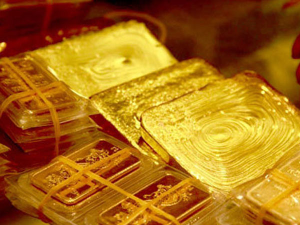 Giá vàng hôm nay 9/1: Áp lực lớn, rập rình rủi ro