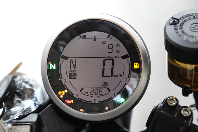 Ducati Scrambler Cafe Racer 2019 chính hãng về VN, giá hơn 400 triệu