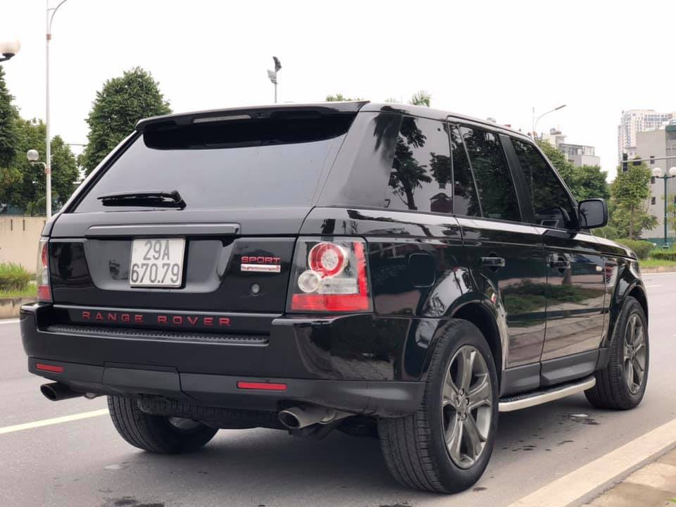 Range Rover Sport hạ giá còn 1,6 tỷ đồng sau 8 năm