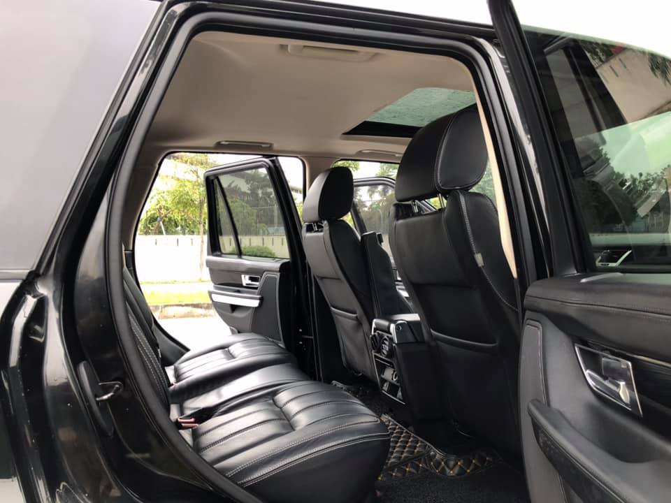 Range Rover Sport hạ giá còn 1,6 tỷ đồng sau 8 năm