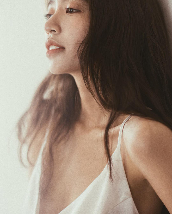 Mẫn Tiên dạo này chăm chụp ảnh sexy hơn hẳn, nhất là khoe vòng 1 không phải dạng vừa