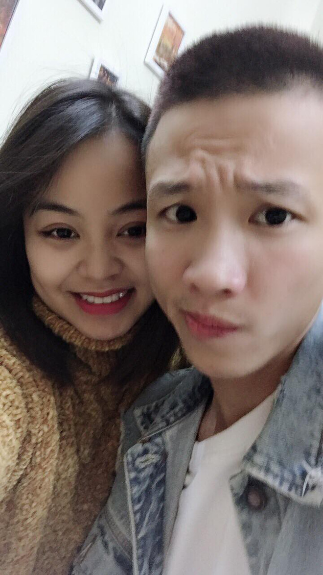 Thanh niên mua sim vớ được luôn cả người yêu, bạn gái cầu hôn cứ ngỡ là trêu chọc