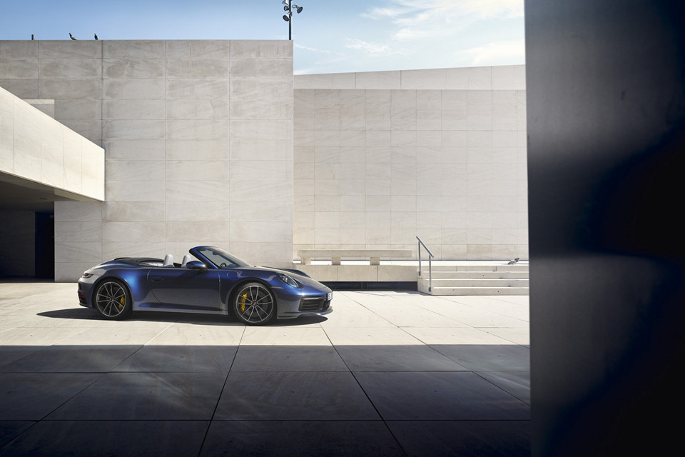 Porsche 911 Cabriolet 2020 ra mắt, mạnh 443 mã lực