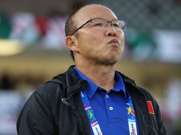 Báo Hàn Quốc: Phù thủy Park Hang-seo đang đối diện thử thách cực đại