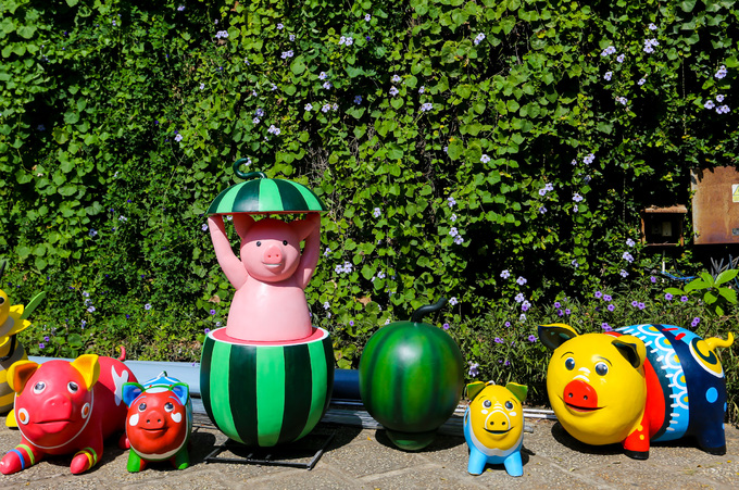 Mô hình đàn heo sắp ra đường hoa Nguyễn Huệ