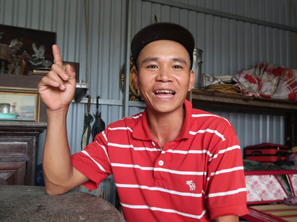 Vụ tai nạn ở Long An: Cứu người thì ít, quay phim thì nhiều