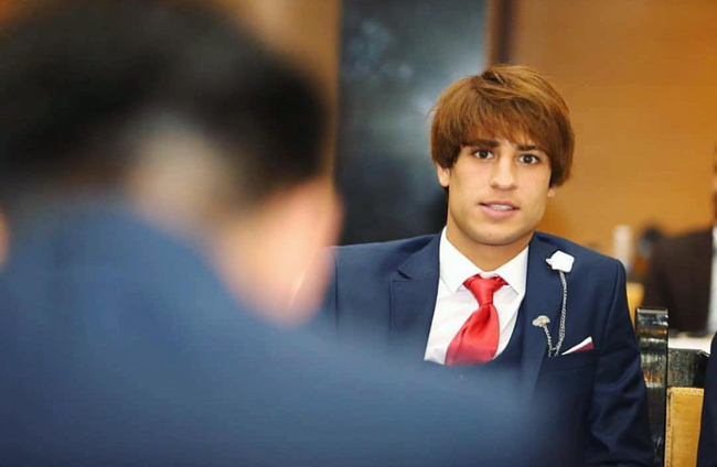 Tiền đạo 18 tuổi Iraq đẹp trai như tài tử vừa chọc thủng lưới Việt Nam