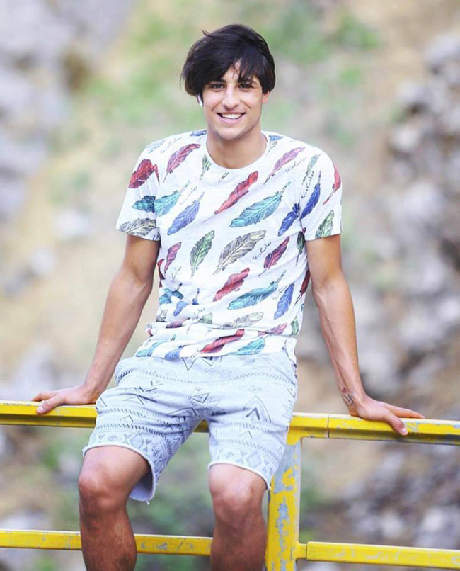 Tiền đạo 18 tuổi Iraq đẹp trai như tài tử vừa chọc thủng lưới Việt Nam