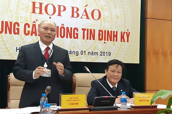 Xe công đón người nhà Bộ trưởng Công thương: Chúng tôi nghĩ là sơ suất