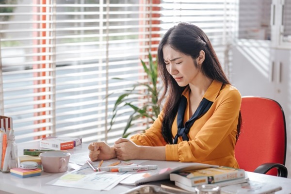 Hòa Minzy: Cô ca sĩ thẳng thắn, cá tính hay có vấn đề trong cách cư xử?